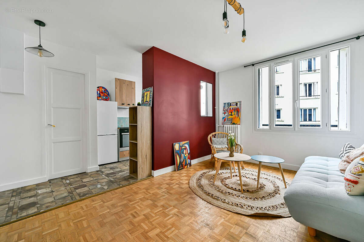 Appartement à PARIS-14E