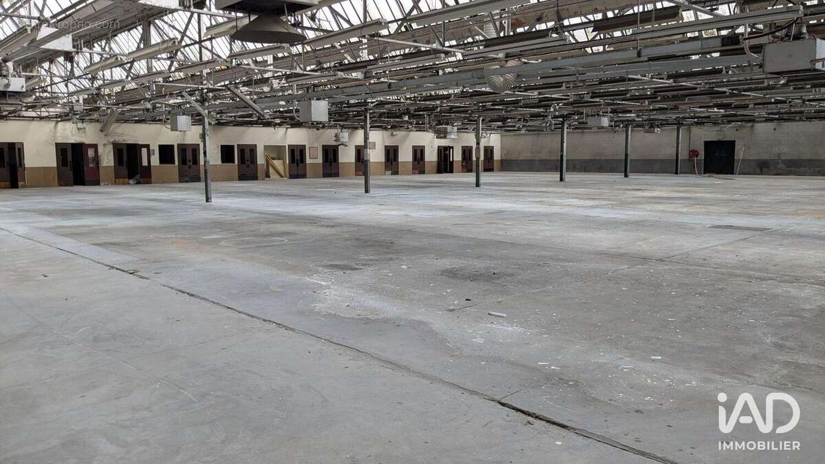 Photo 6 - Commerce à SAINT-PIERRE-MONTLIMART