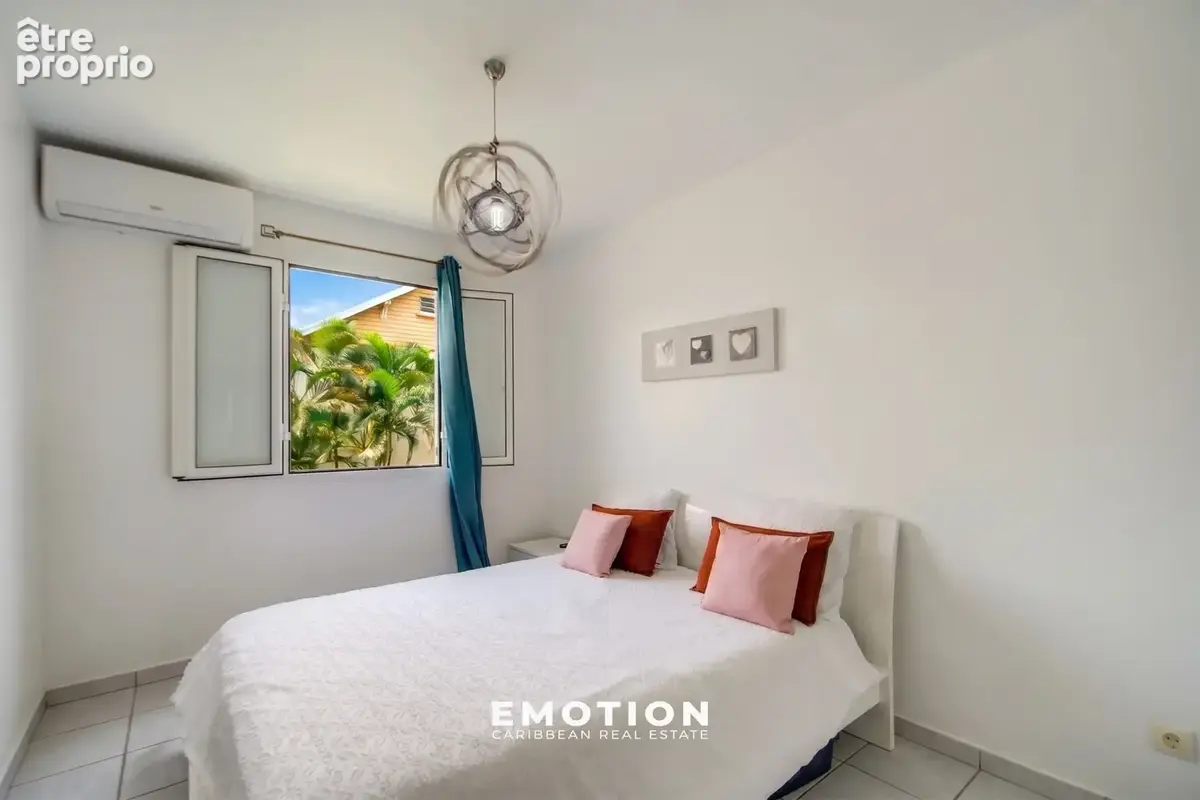 Appartement T3 de 71 m2 avec loggia   Résidence sécurisée avec piscines? - photo 8