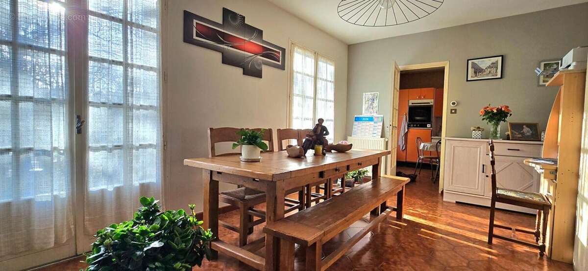 Maison à SAINT-ASTIER