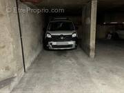 Parking à PARIS-11E