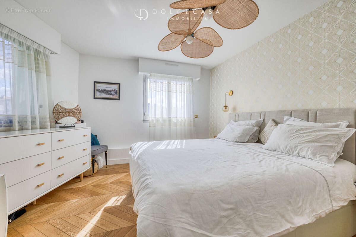 Appartement à CHARENTON-LE-PONT