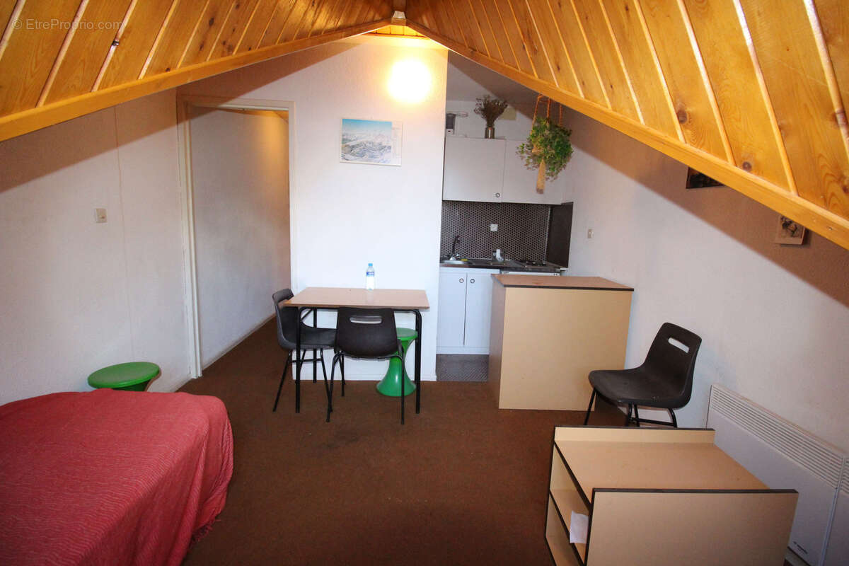 Appartement à SAINT-AVENTIN