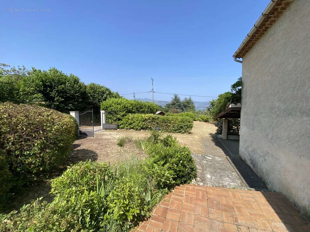 Maison à BERRE-LES-ALPES