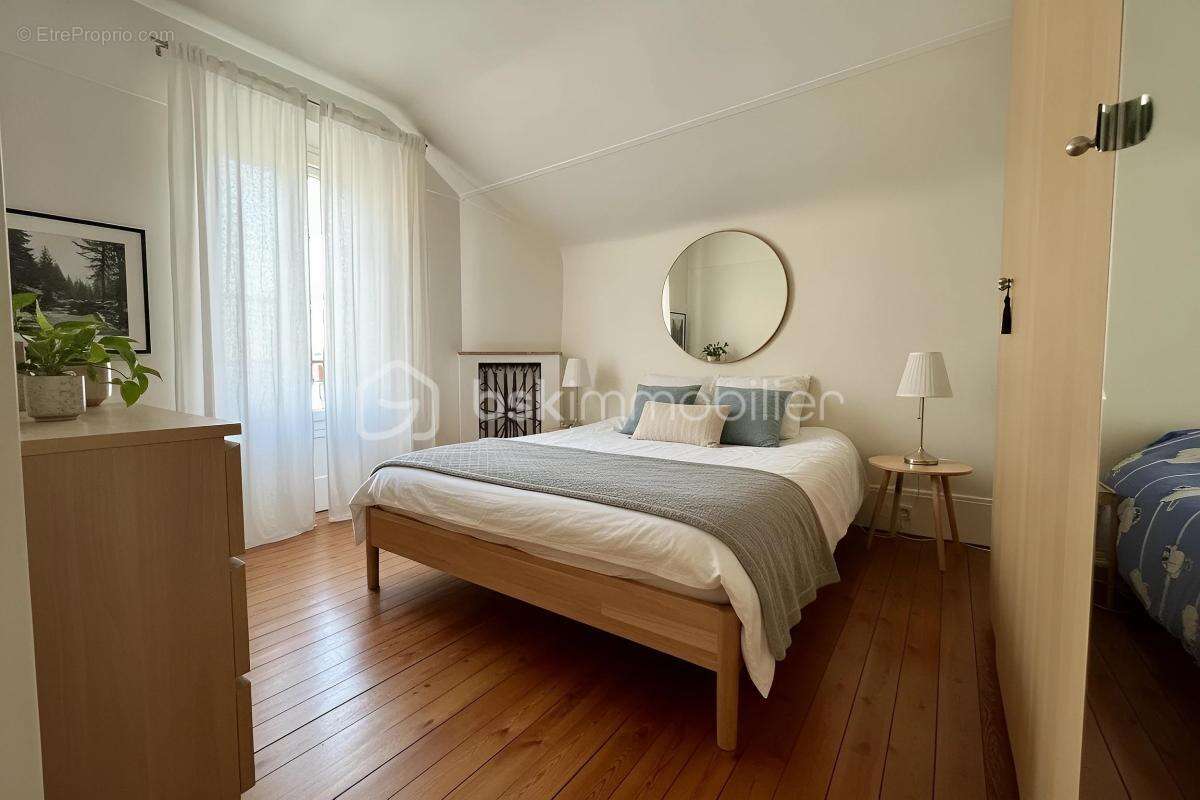 Maison en pierre 114 m² - dépendance de 100 m² louée – Revenu locatif - Centre ville - photo 12