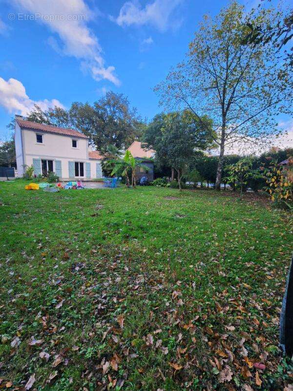 Maison à LE CELLIER