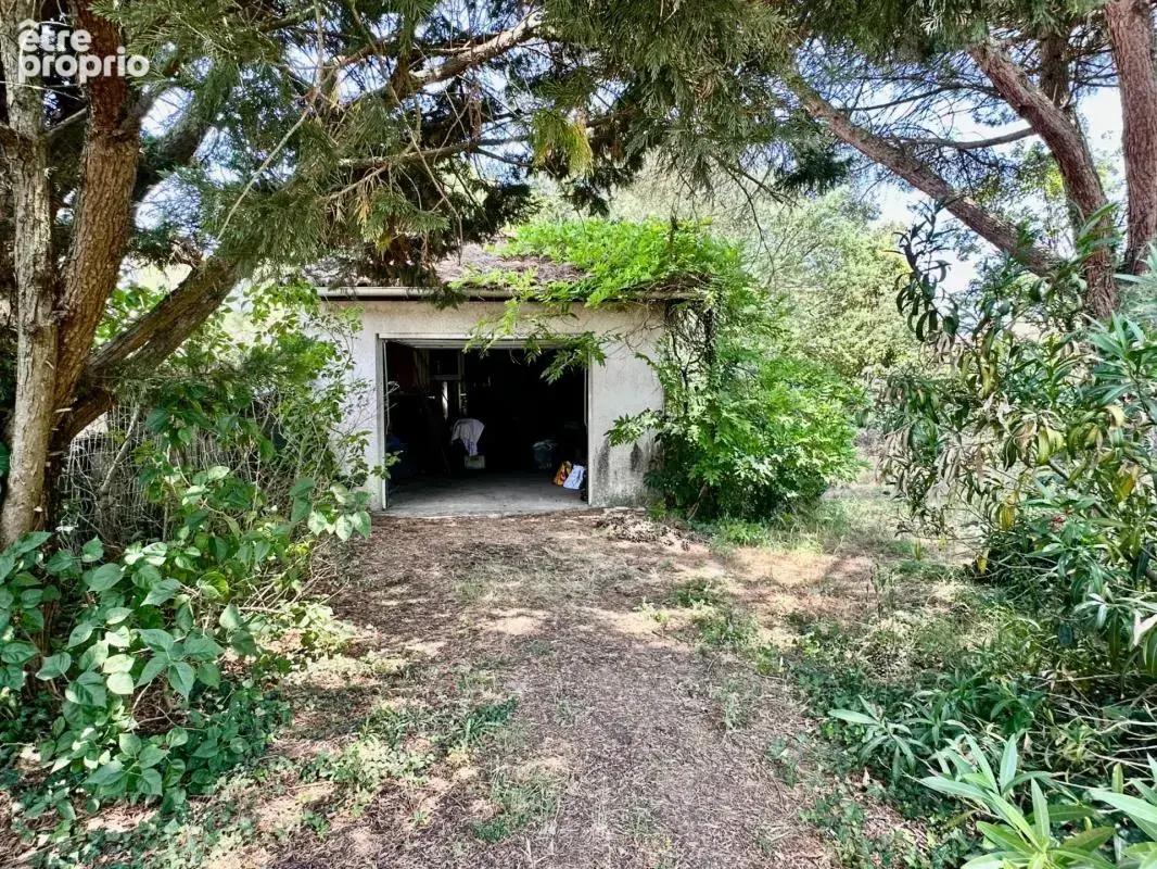 Villenave-d'Ornon – Hourcade  Maison à rénover sur grande parcelle de 1 300 m² avec garage - photo 5