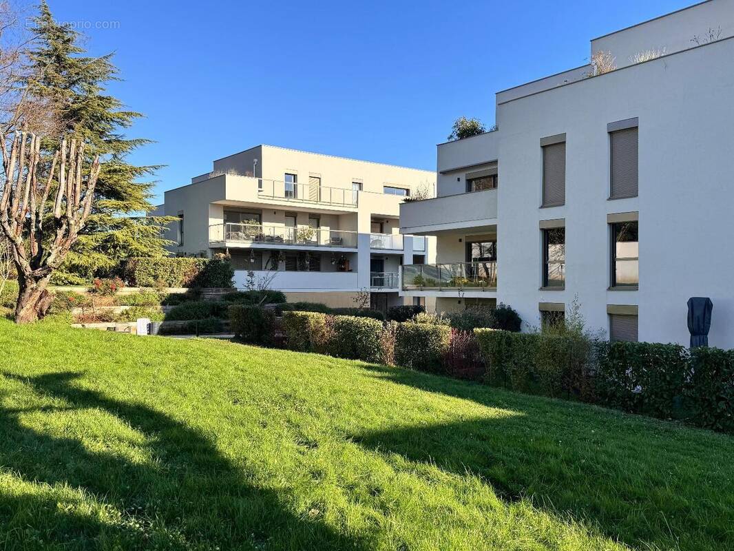   - Appartement à SAINT-CYR-AU-MONT-D&#039;OR