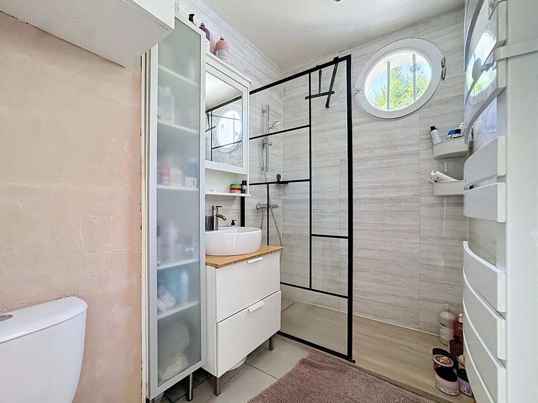 Appartement 110 m² à Marseille-15e  - photo 11