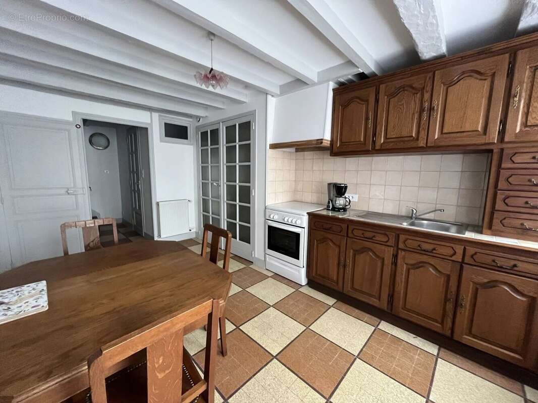 Une maison de village pratique - pour investir ou vivre - photo 3