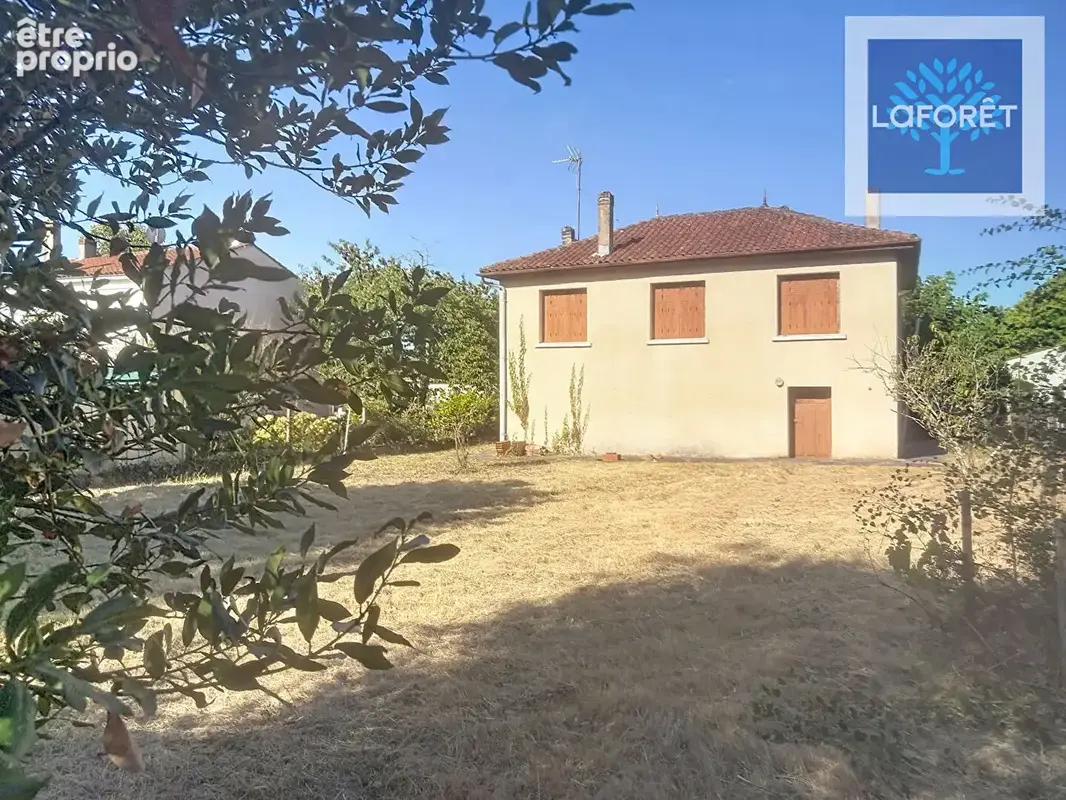 Maison 3 chambres avec jardin de 686 m² et garage - photo 2