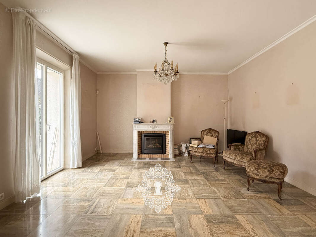 Maison à LONGUEVILLE