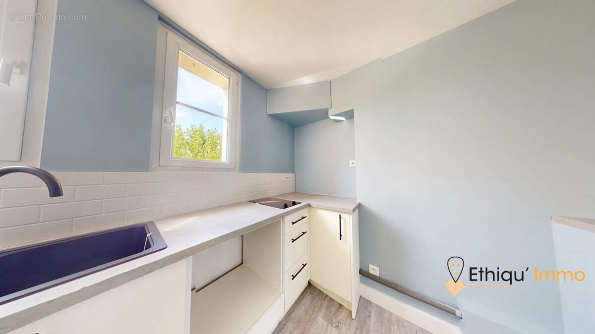Cuisine équipée - Appartement à TROYES