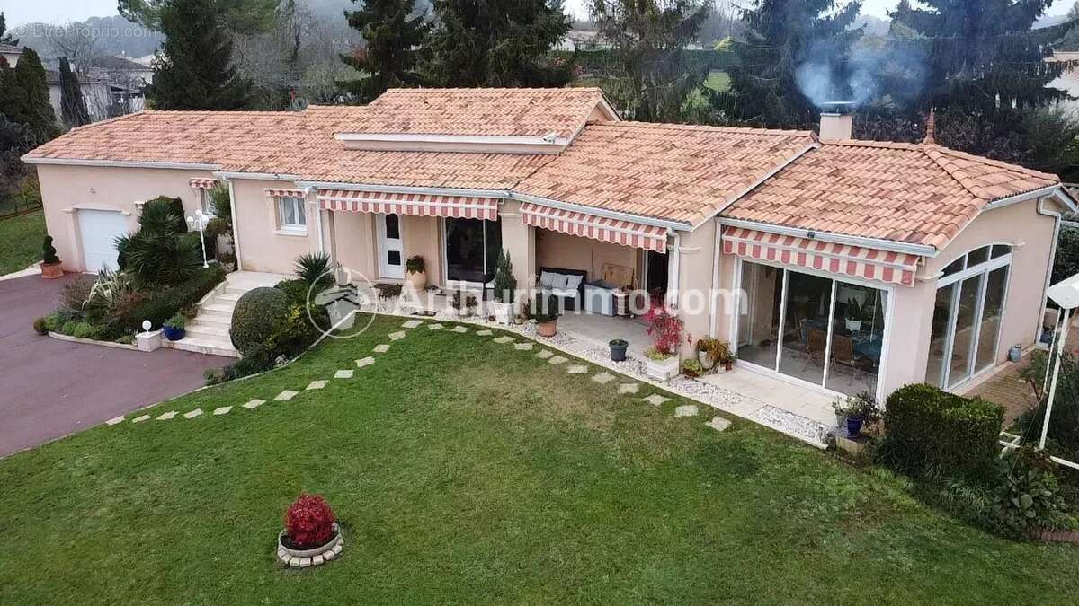 Maison à SAINT-ASTIER