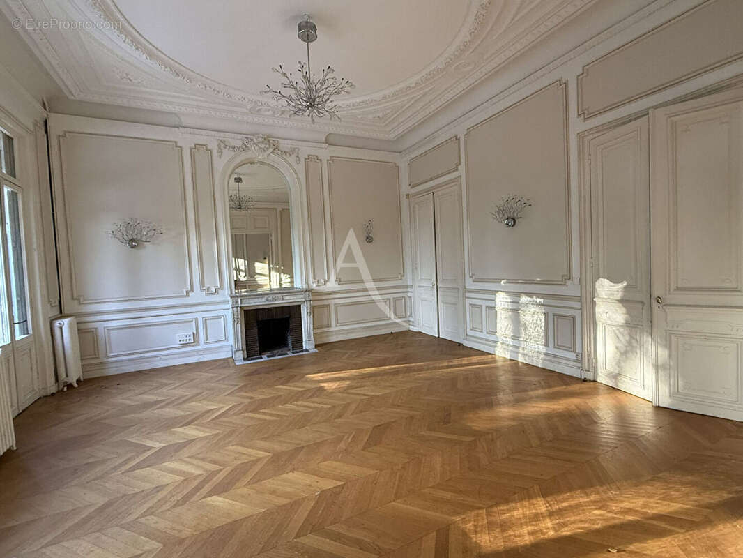 Maison à ARQUES