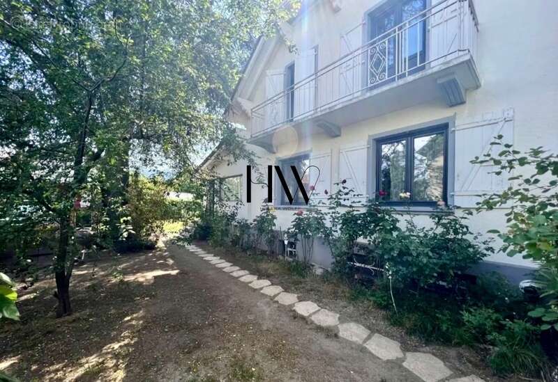 À VENDRE – maison de caractère au cœur d’Annemasse - photo 9