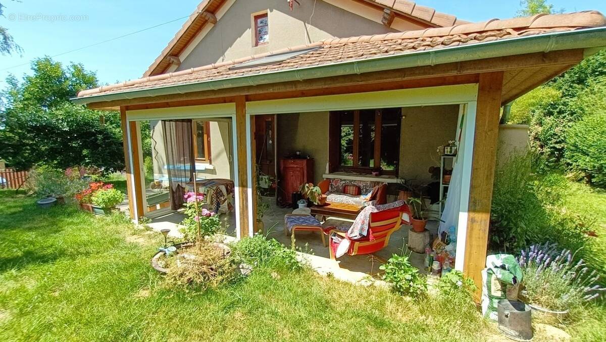 Maison à LE GRAND-SERRE