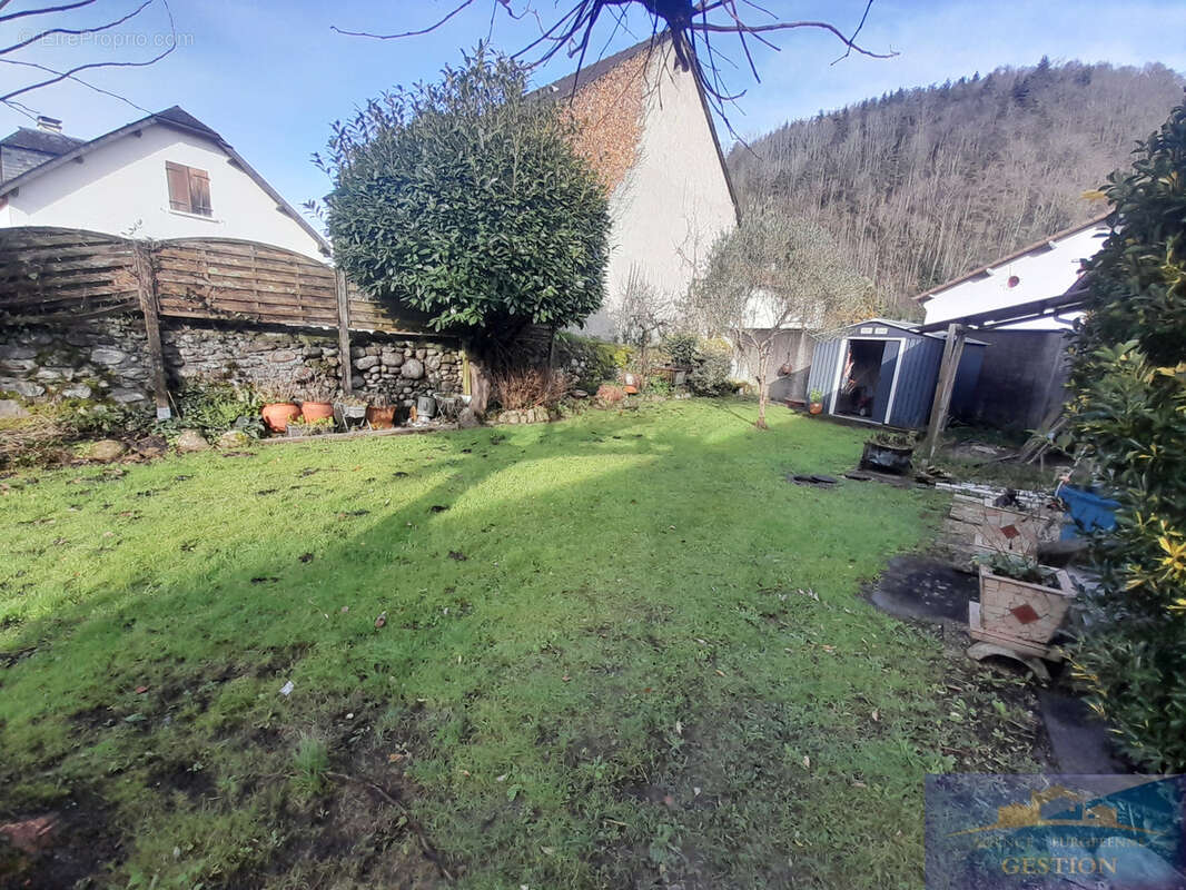 Maison à SAINT-PE-DE-BIGORRE