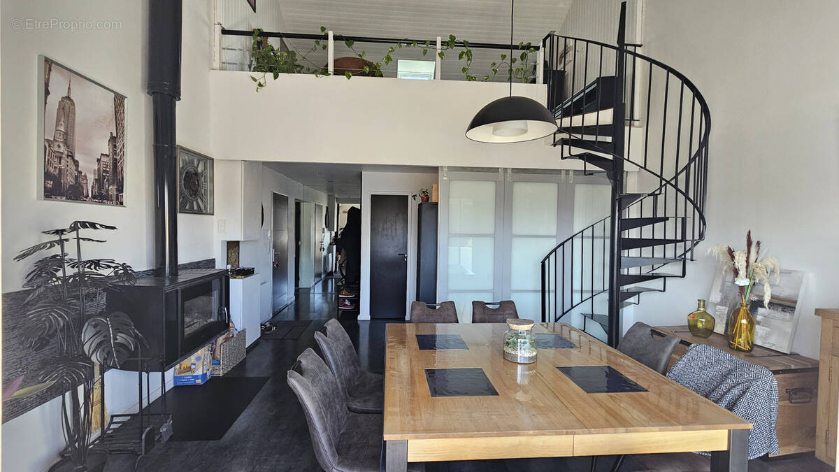 Appartement à LE RHEU