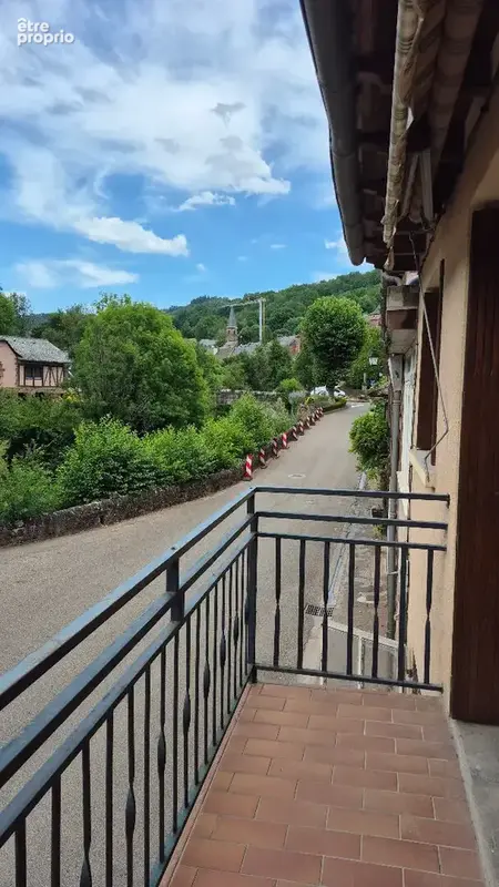 Maison de Type 3/4 avec jardin et garage, coeur de ville de VILLECOMTAL - photo 2