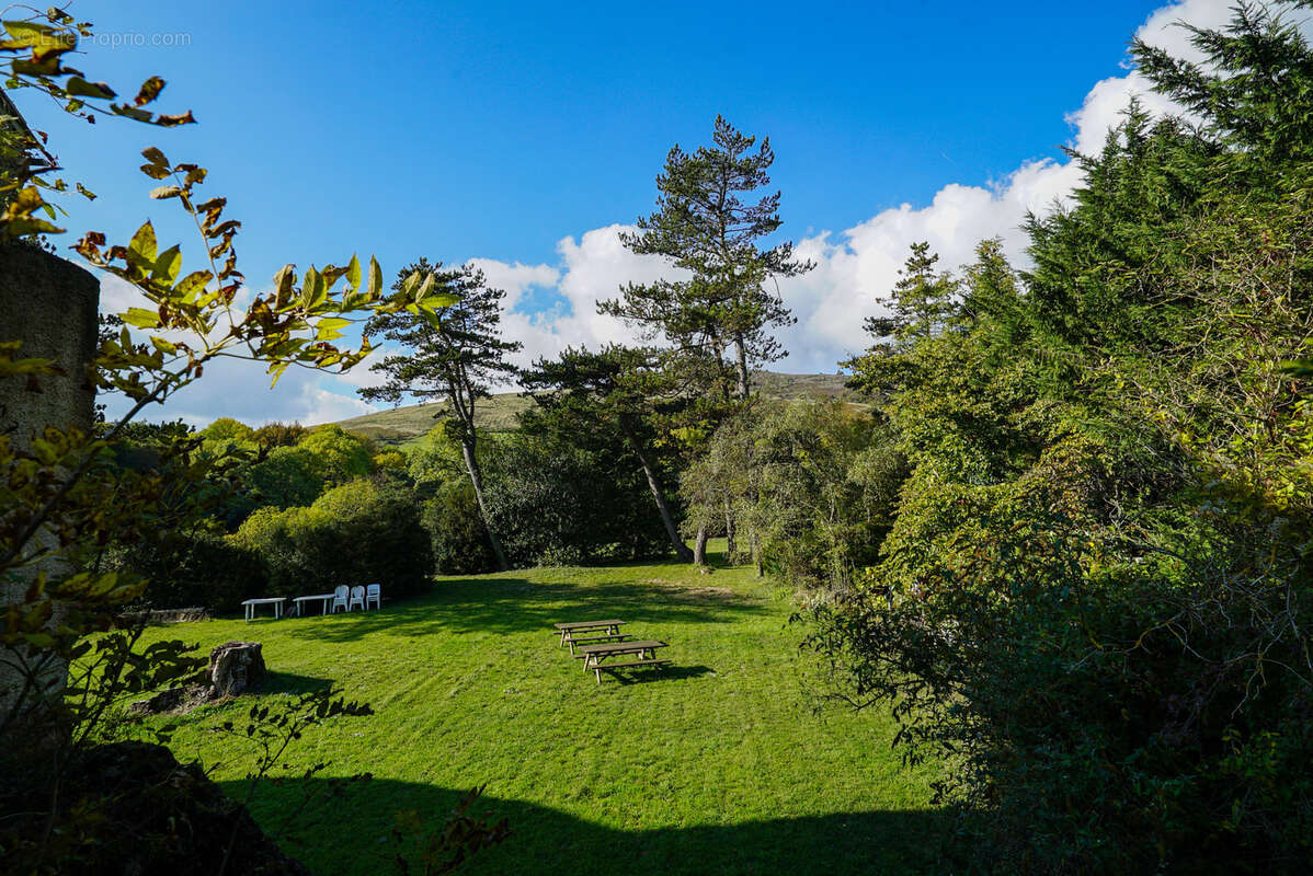 Maison à CASTANET-LE-HAUT