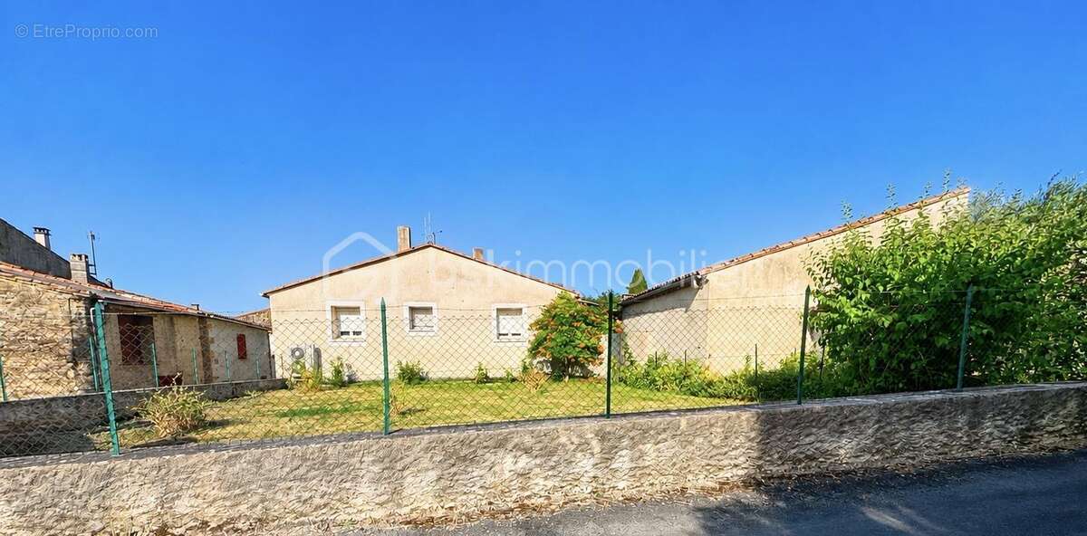 Maison de village - garage - hangars - cave - jardin - piscine - photo 5