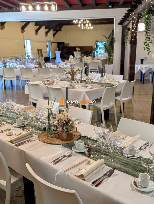 Autre à SAINT-PIERRE-DES-ECHAUBROGNES