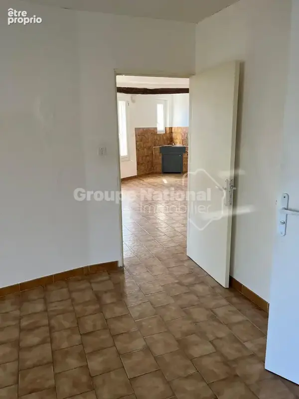 Maison/ Immeuble de rapport composé de 2 logements T2 avec entrées séparées + jardin de 213m² et remise traversante de 90m² en r - photo 4