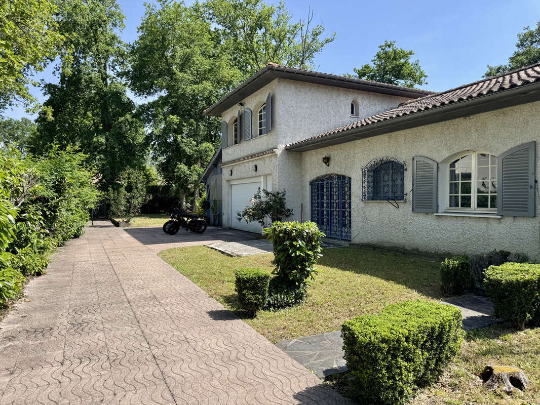 Maison à SAINT-MEDARD-EN-JALLES