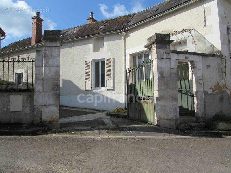 Maison à JUSSY