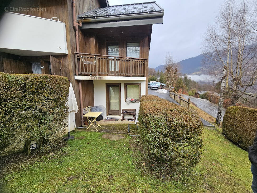 Appartement à MORILLON