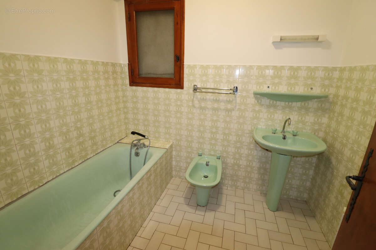 Maison 450 m2 - 4 appartements - photo 33