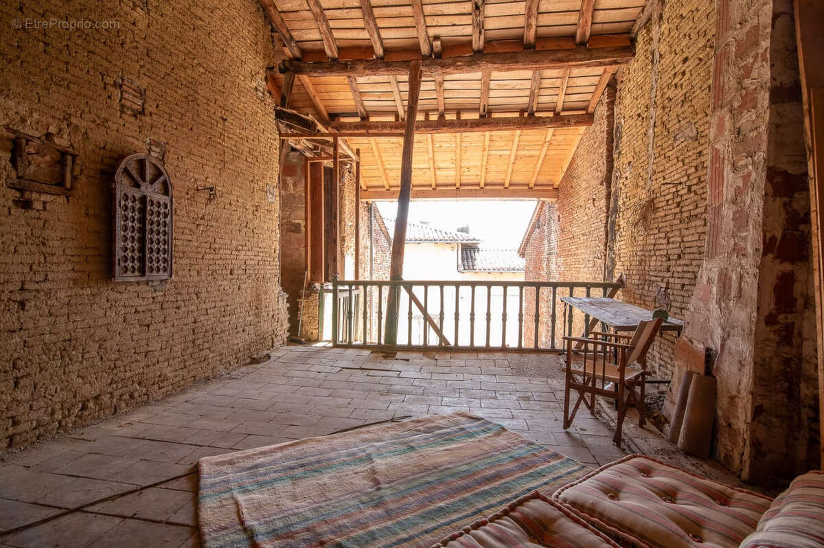 Maison à BEAUMONT-DE-LOMAGNE