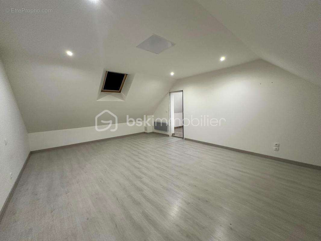 Maison familiale 155 m² – 4 chambres  – Terrain 1 377 m² – Auzouer-en-Touraine - photo 10