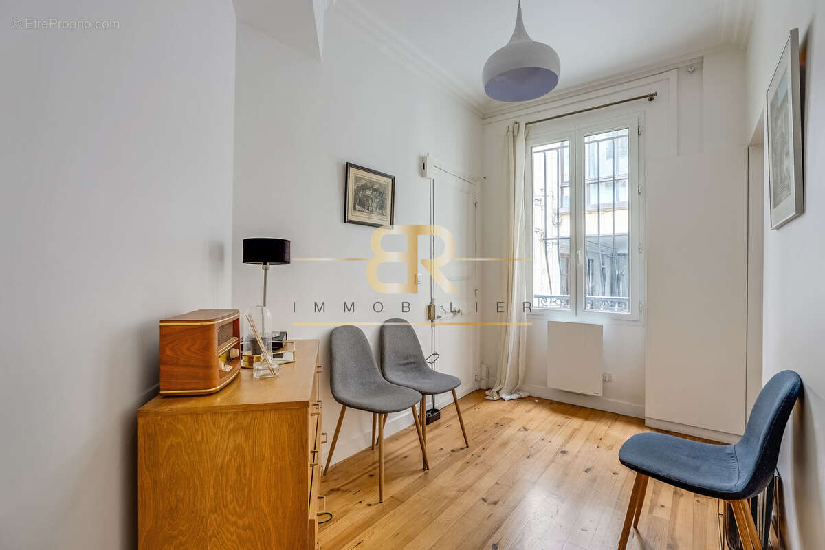 Appartement à PARIS-9E