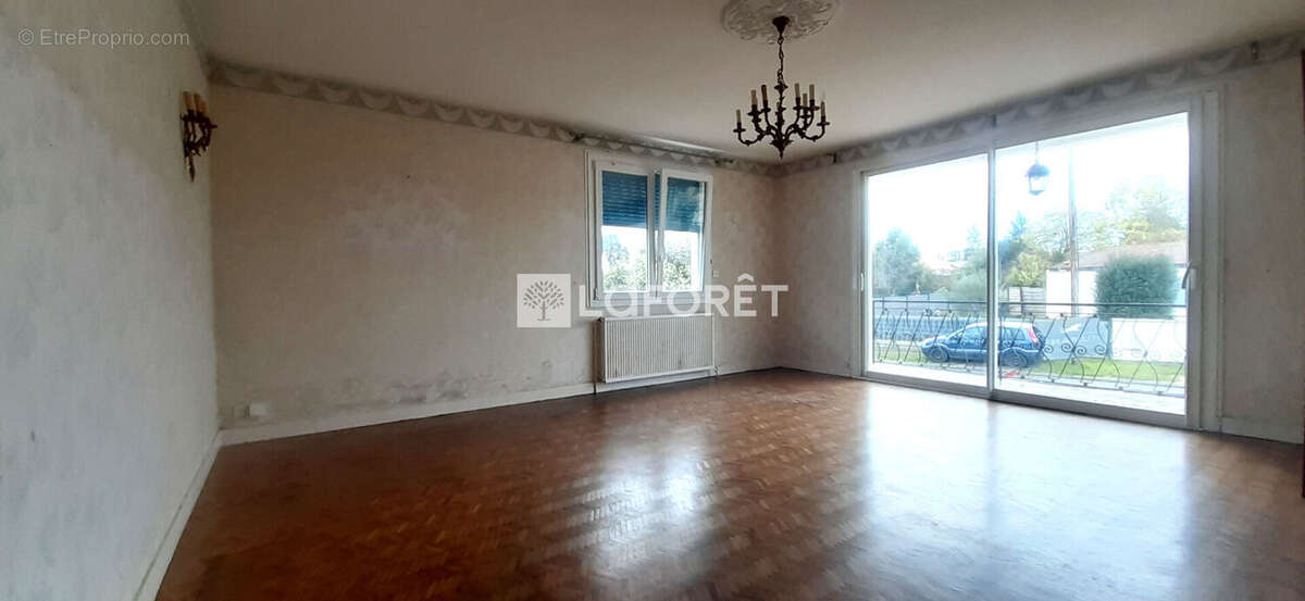 Maison à CHAILLEVETTE