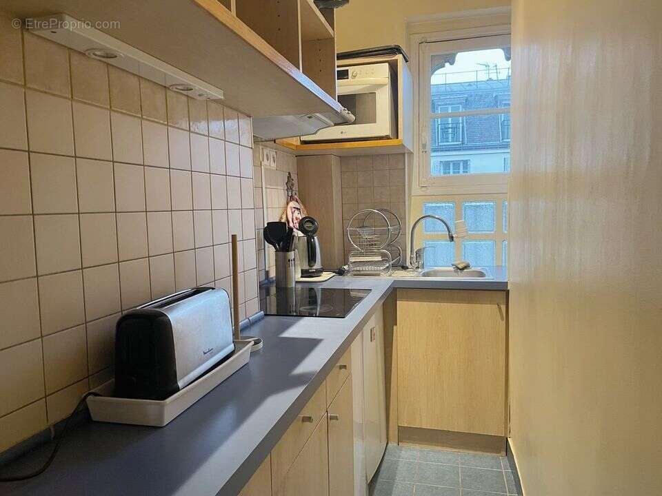 Appartement à PARIS-18E