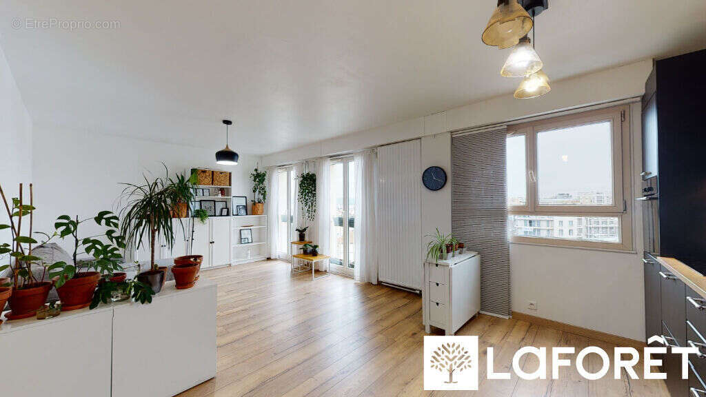 Appartement à NANTERRE