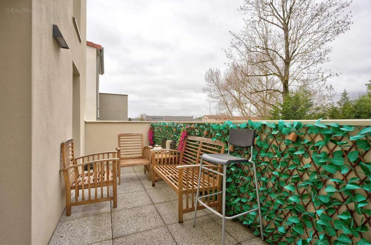 Appartement à CRAPONNE