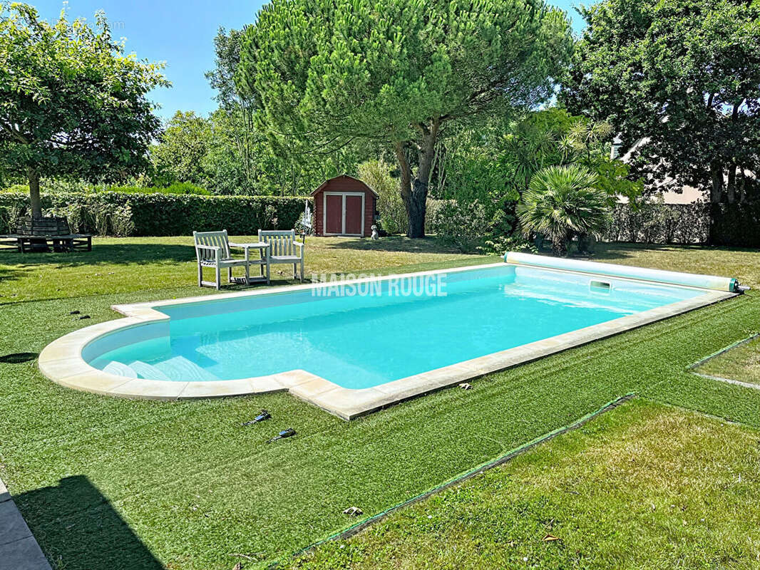 Maison 5 chambres, piscine, proche commerces et plage - photo 2