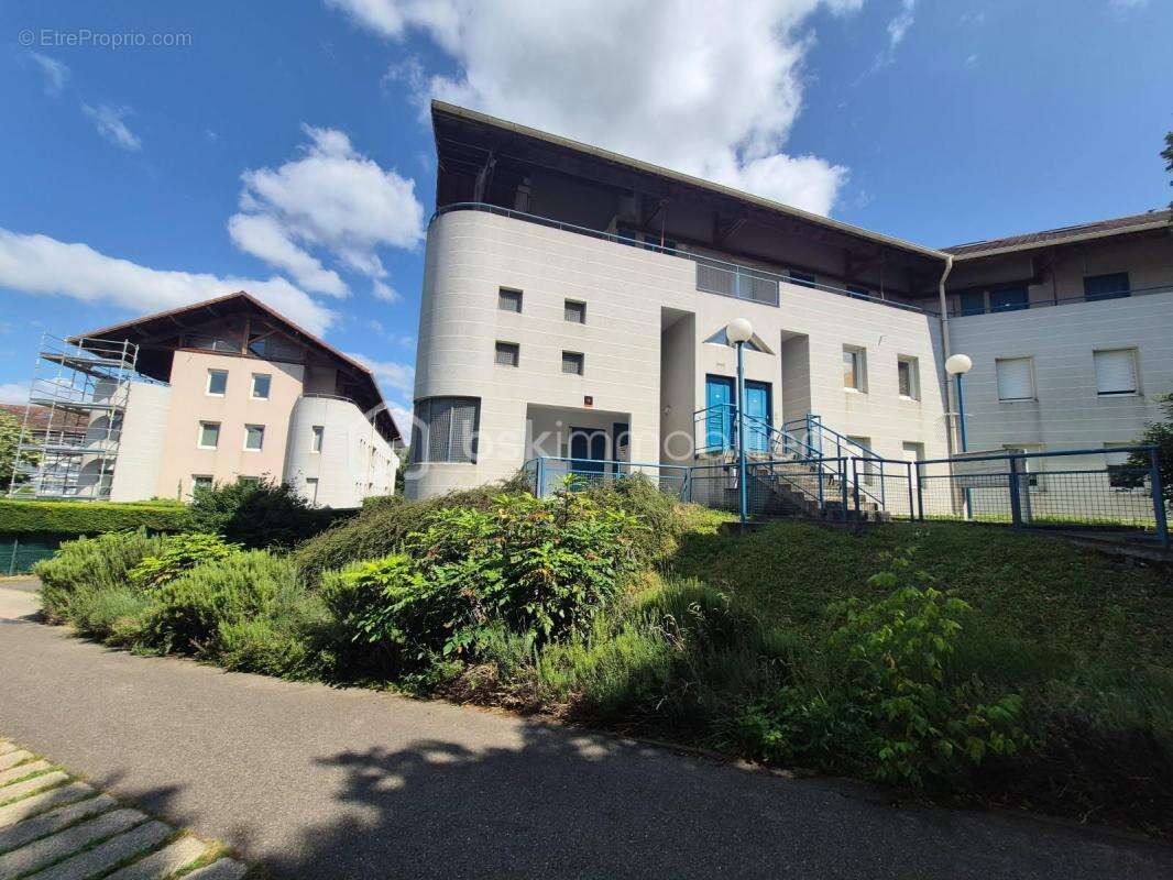 Appartement à SAINT-GENIS-LAVAL