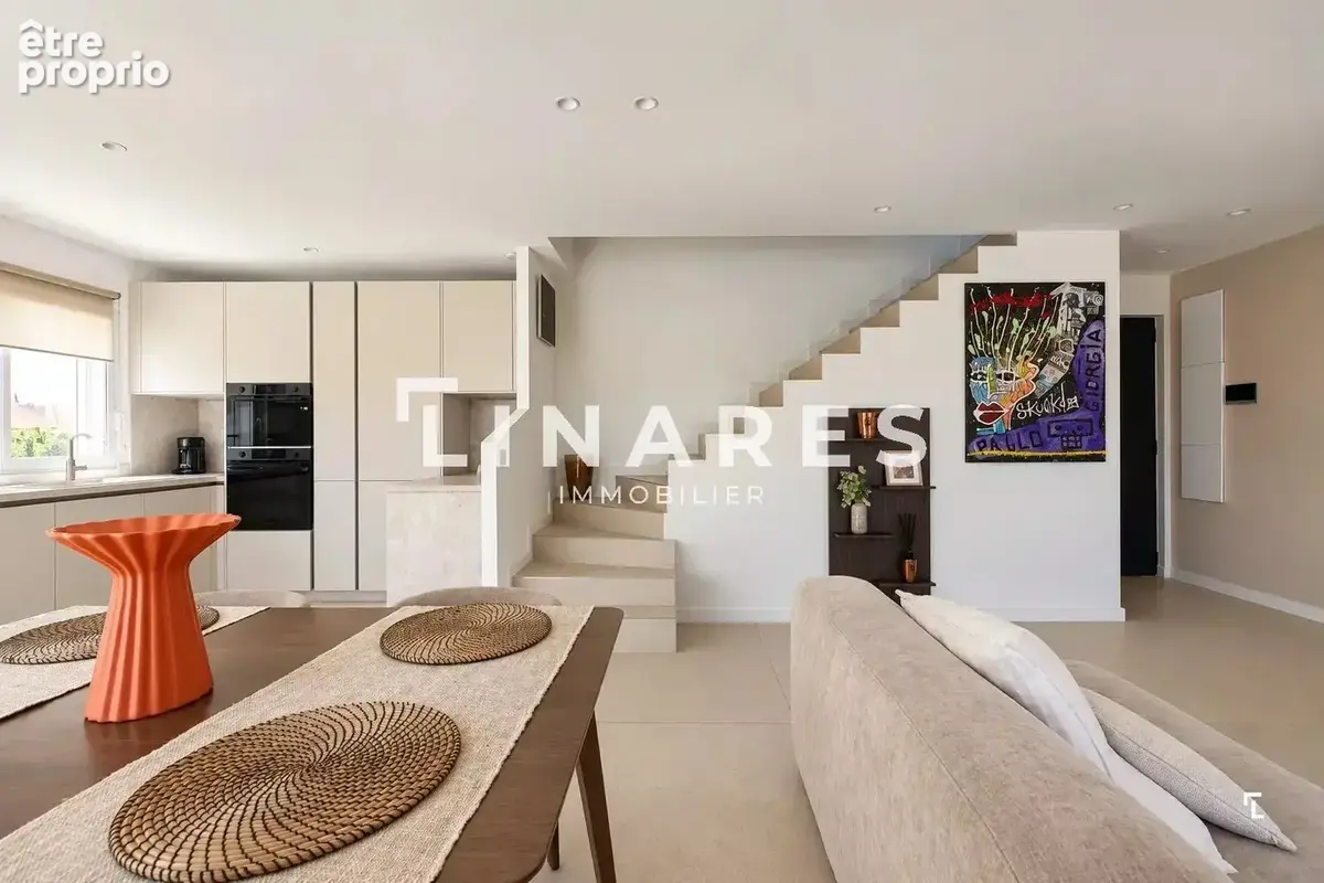 LA CLASSIEUSE - Villa de 122m² - Piscine - Parcelle de 550m² - 13011 La Valentine - photo 9