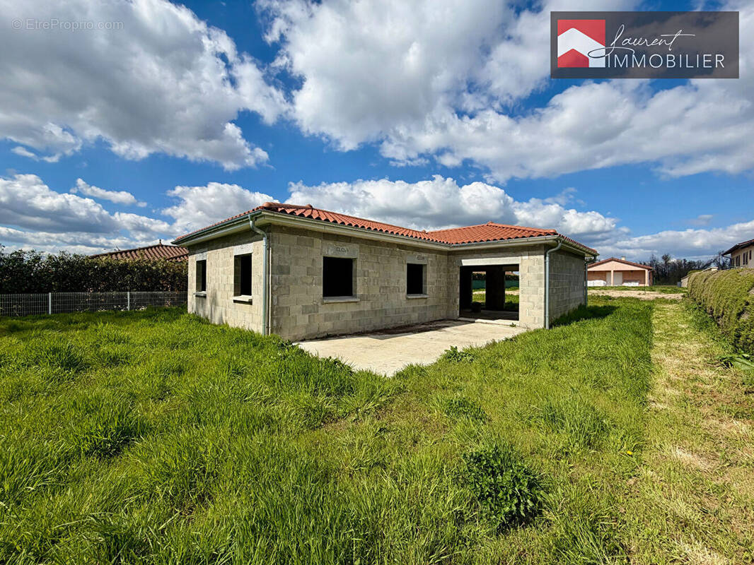 Maison à PONT-DE-VAUX