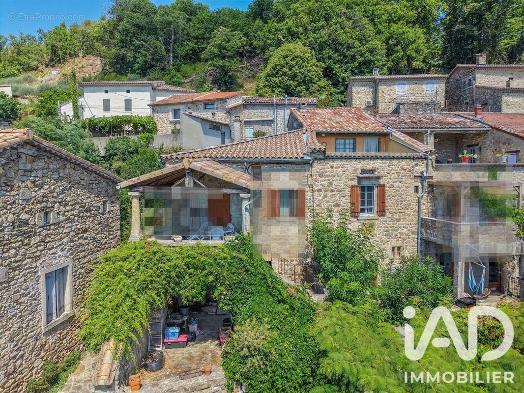 Photo 1 - Maison à CHASSIERS