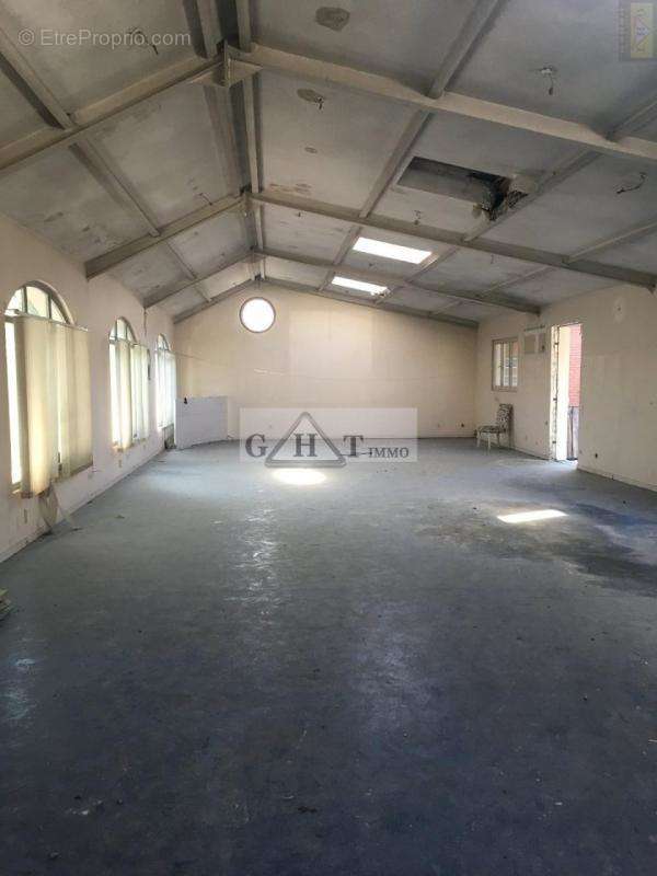 Commerce à SAINT-MAURICE