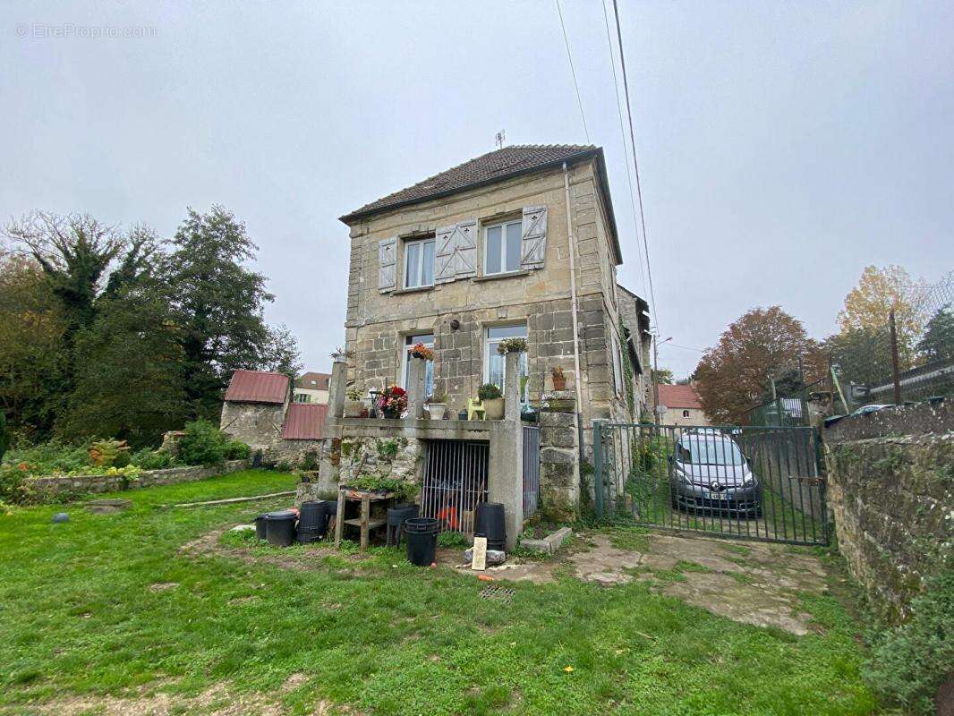 Maison à ORRY-LA-VILLE