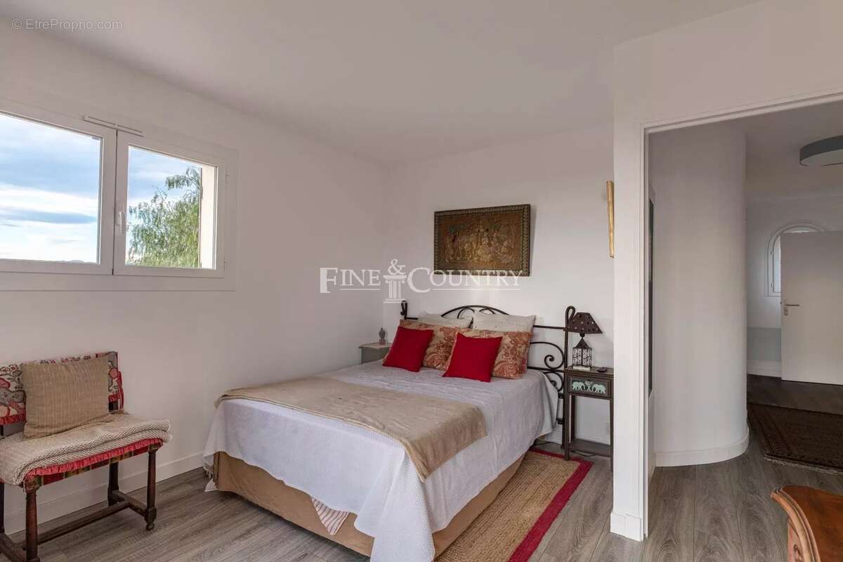 Maison à MOUGINS