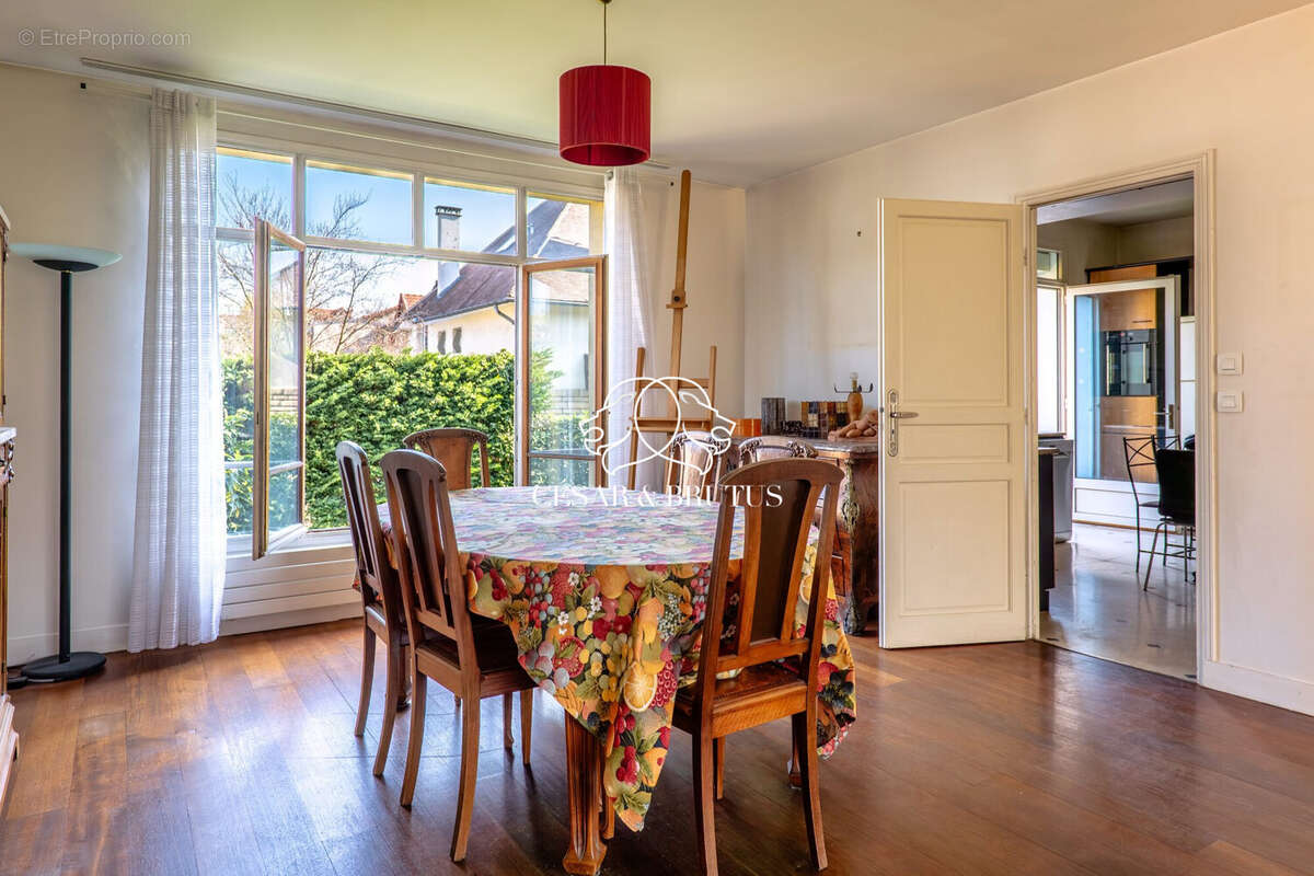 Appartement à ROSNY-SOUS-BOIS