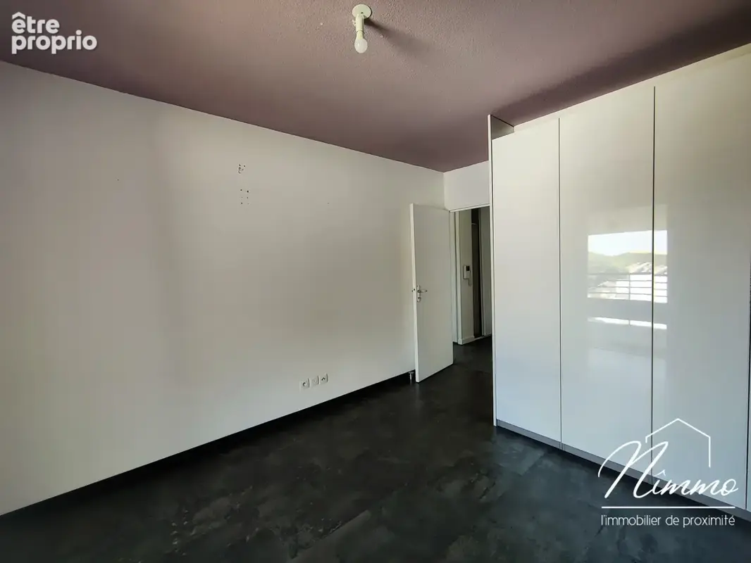 Nimes route duzes appartement t3 dernier etage terrasse garage ascenseur - photo 7