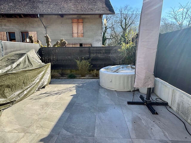 Appartement à SONNAZ